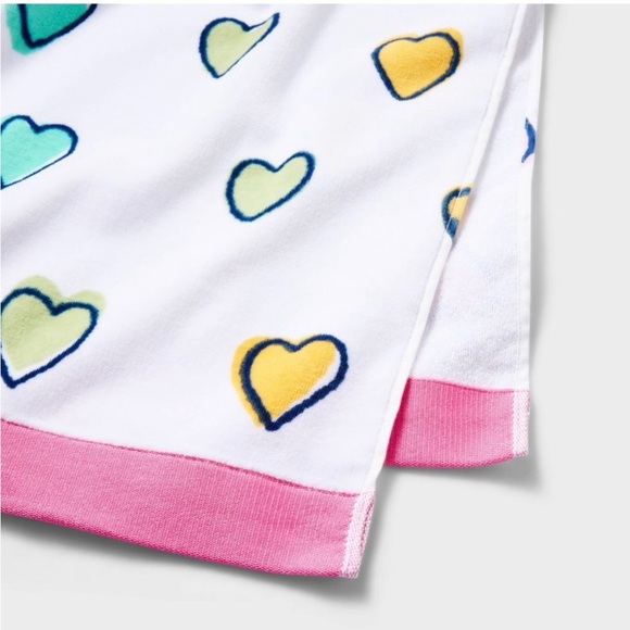 Roller Rabbit White Beach Towel with Rainbow Heart Pattern - Picture 2 of 3